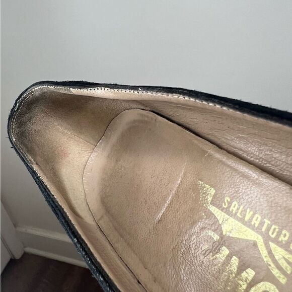 Salvatore Ferragamo Italy Black Vintage Suede Leather Pumps Size 8.5AA - Picture 12 of 15